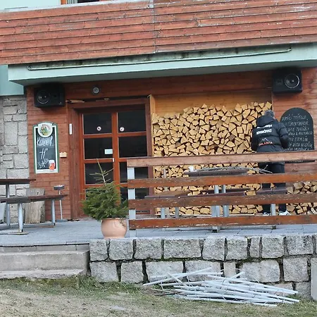 公寓 Vysokohorsky Cihlarka 派克波特斯耐兹库